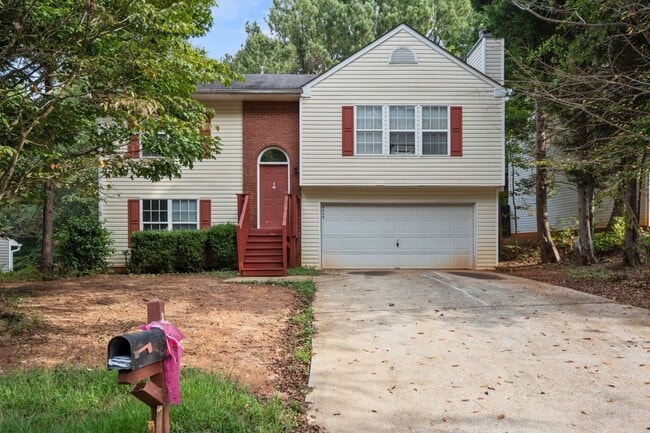 2394 Mills Bend in Decatur, GA - Foto de edificio - Building Photo