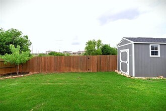 101 Rochester Ln in Hutto, TX - Building Photo - Building Photo