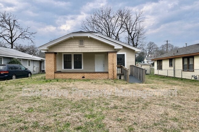 property at 1556 Burgin Ave