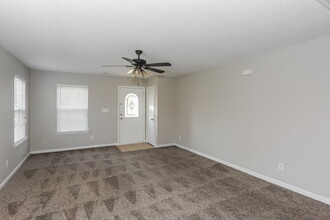 6370 Day Lilly Ln in Charlotte, NC - Building Photo - Building Photo