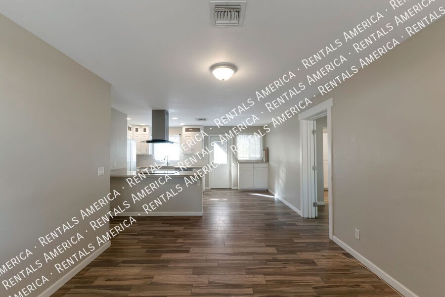 2558 E Alta Vista St in Tucson, AZ - Foto de edificio
