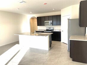 17210 Reserva Dr in Bradenton, FL - Building Photo - Building Photo