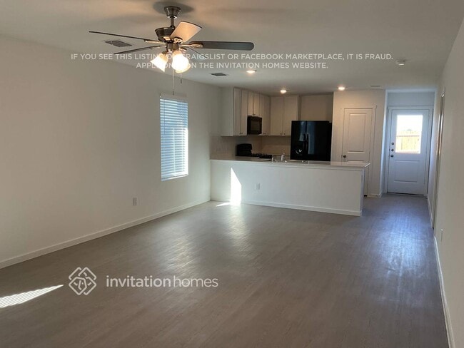 923 Carrick Dr in Ennis, TX - Building Photo - Building Photo