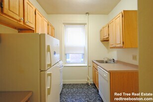 19 Queensberry St, Unit 22 in Boston, MA - Building Photo
