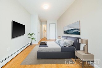 244 MacDougal St in Brooklyn, NY - Building Photo - Building Photo