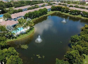 1916 Alamanda Way in Riviera Beach, FL - Building Photo - Building Photo