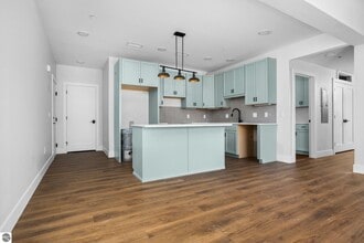 714 Randolph St in Traverse City, MI - Building Photo - Building Photo