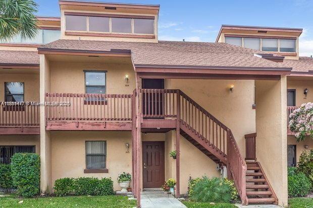 property at 410 Lakeview Dr E