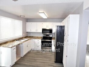 3784 S Ceylon Way in Aurora, CO - Building Photo - Building Photo