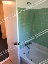 5925 Inkster Rd in Garden City, MI - Building Photo - Building Photo