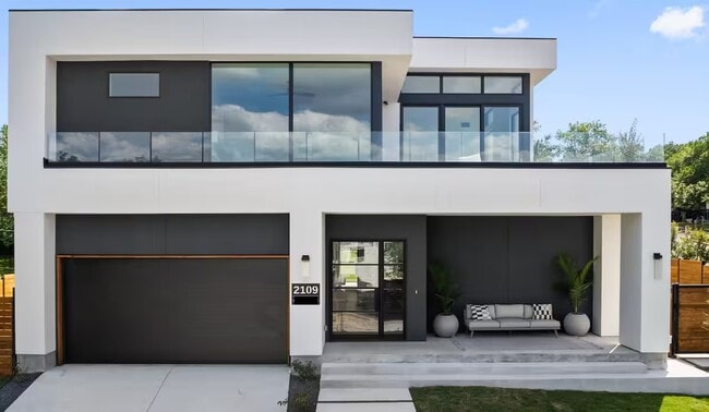 2109 Barton Hills Dr in Austin, TX - Building Photo - Building Photo