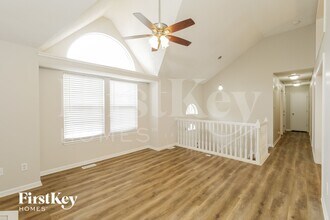 208 S Darrowby Dr in Raymore, MO - Building Photo - Building Photo