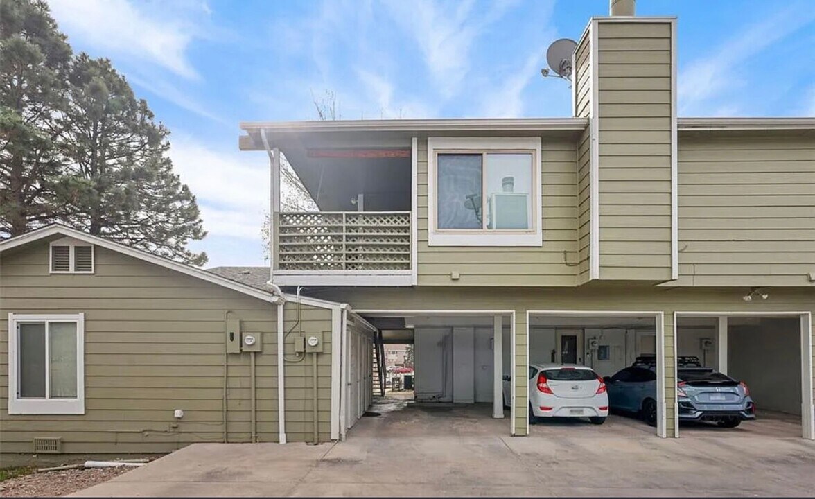 2611 Hearthwood Ln in Colorado Springs, CO - Building Photo