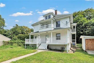 130 Long Hill Ave in Shelton, CT - Building Photo - Building Photo