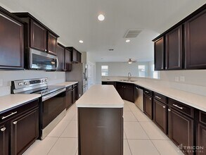 509 Kestrel Dr in Groveland, FL - Building Photo - Building Photo