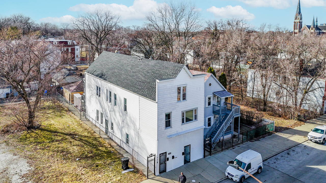 8448 S Burley Ave in Chicago, IL - Building Photo