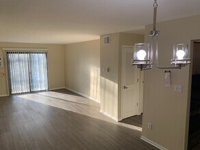 4350 N 94th St in Wauwatosa, WI - Building Photo - Building Photo