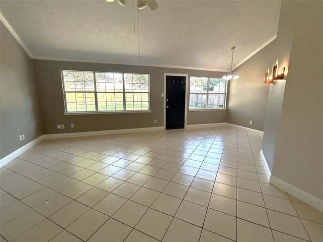 2715 Spring Canyon Ct