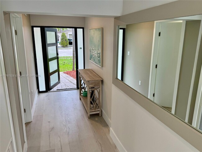 1012 Tangelo Is in Fort Lauderdale, FL - Building Photo - Building Photo