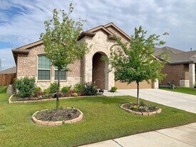 4016 Spur Trail Dr in Denton, TX - Building Photo