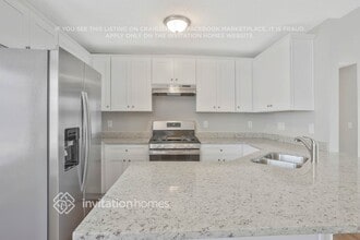 310 Harris Ave in Locust Grove, GA - Foto de edificio - Building Photo