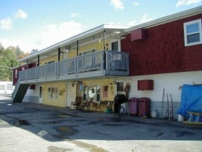 200 Mt. Vernon Ave in Augusta, ME - Foto de edificio - Building Photo