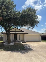 1425 W Pflugerville Pkwy in Round Rock, TX - Building Photo