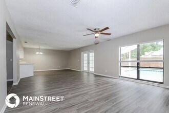 528 Wynnwood Dr in Brandon, FL - Building Photo - Building Photo