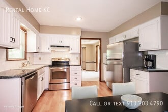 1835 S Abbey Cir in Olathe, KS - Building Photo - Building Photo