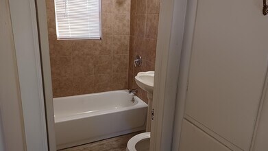 3902 SE 10th Pl in Del City, OK - Building Photo - Building Photo