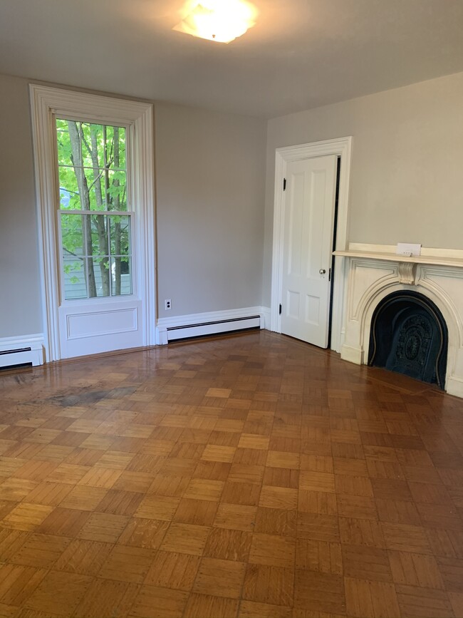 167 Pleasant St, Unit 1 in Weymouth, MA - Building Photo - Building Photo