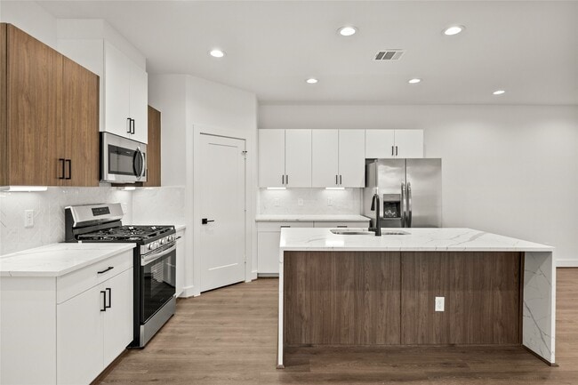 property at 2710 Bronze Vis Dr