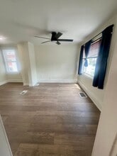 813 E Chestnut St in Coatesville, PA - Building Photo - Building Photo