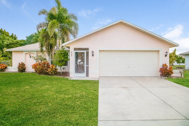 property at 625 SE 9th Ave