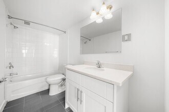 Beacon Place in Edmonton, AB - Building Photo - Building Photo