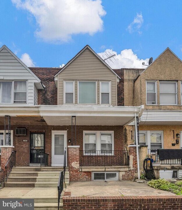 2610 Hobson St in Philadelphia, PA - Building Photo