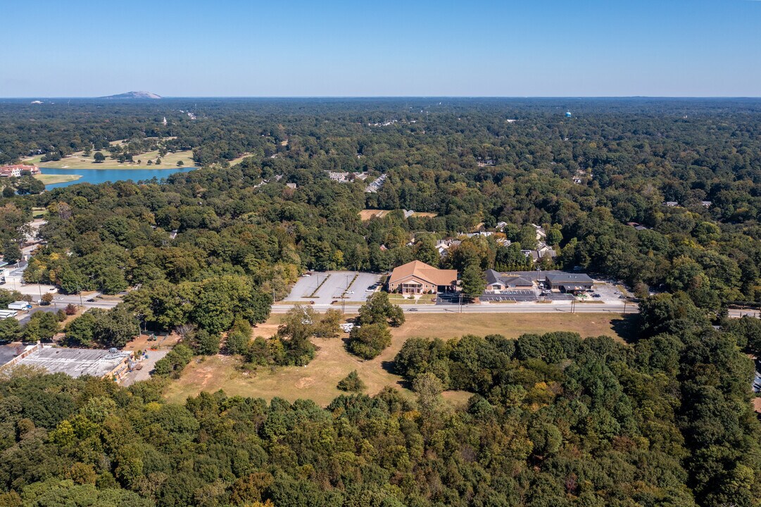 Vela Park in Decatur, GA - Foto de edificio