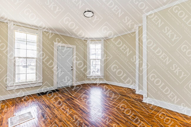 property at 826 W Main St