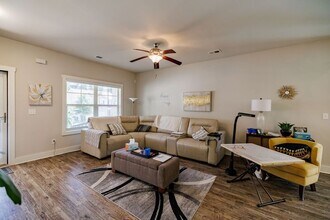 420 Park W Blvd in Athens, GA - Building Photo - Building Photo