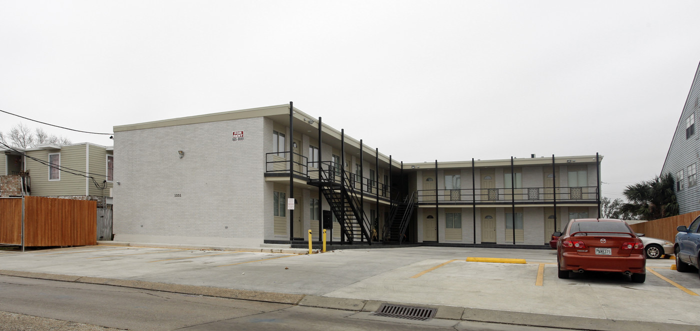 1331 Lake Ave in Metairie, LA - Foto de edificio