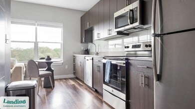 1010 Enclave Blvd in Edwardsville, IL - Building Photo - Building Photo