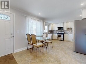 350 The Queensway S in Georgina, ON - Building Photo - Building Photo