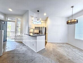 10796 Sabre Hill Dr in San Diego, CA - Building Photo - Building Photo