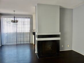 3648 Motor Ave in Los Angeles, CA - Foto de edificio - Building Photo