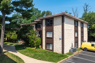 Driftwood Club Apartments, Inc in Wilmington, DE - Foto de edificio - Building Photo