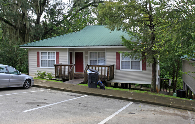 The Cottages at Cumberland Forest in Tallahassee, FL - Building Photo - Building Photo