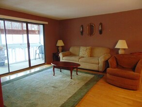 855 John Fitch Hwy, Unit #23 in Fitchburg, MA - Building Photo - Building Photo
