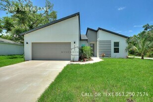 3703 Renick Ln in North Port, FL - Building Photo