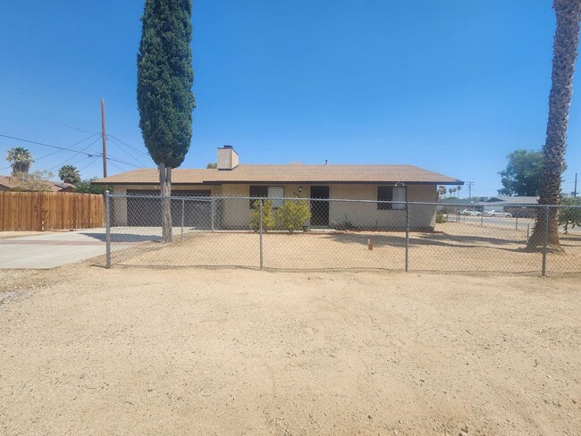 property at 71996 El Paseo Dr