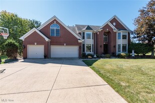12649 Fieldstone Pl in Strongsville, OH - Building Photo